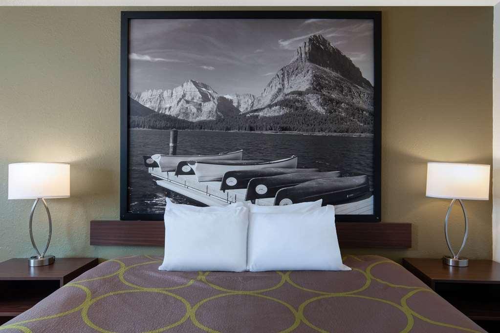 Super 8 By Wyndham Livingston Yellowstone Room photo